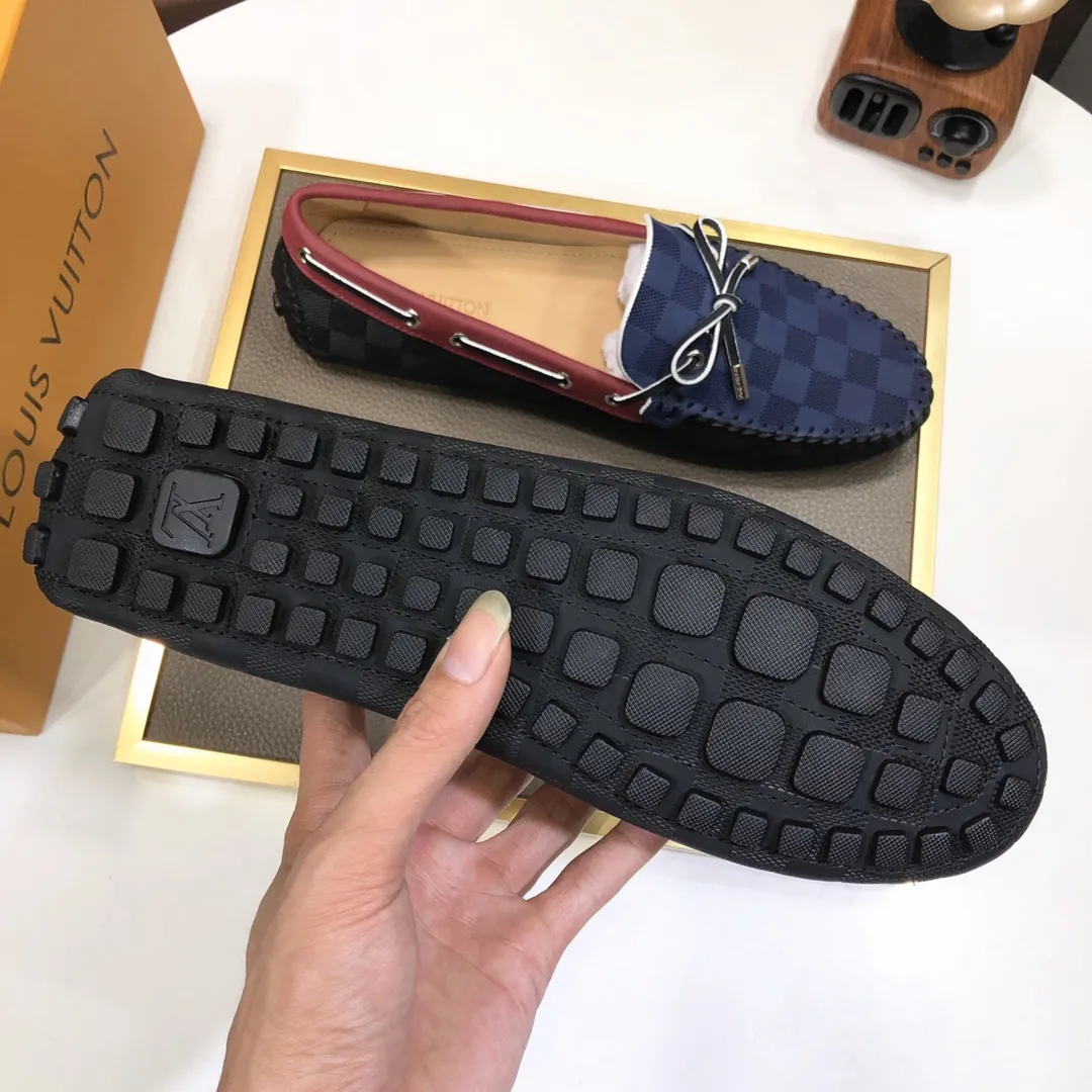 Men's men's shoes 💰420💰 [LV Doudou shoes] (water-dyed cowhide lining) new model is on the market, available on the official website. The new Doudou shoes are processed into single-color materials, and the uppers are made of imported cowhide material. The body of the shoe is fully hemmed with mark thread, and is lined with imported original cowhide leather. The elegant shoe shape is super suitable for all-matching, and the size is 38-44.